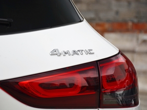 2020GLA 200 4MATIC ^