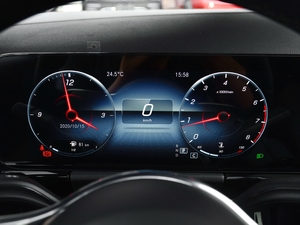 2020款GLA 200 4MATIC 仪表