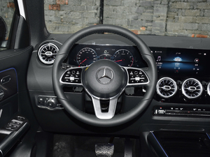 2020款GLA 200 4MATIC 方向盘