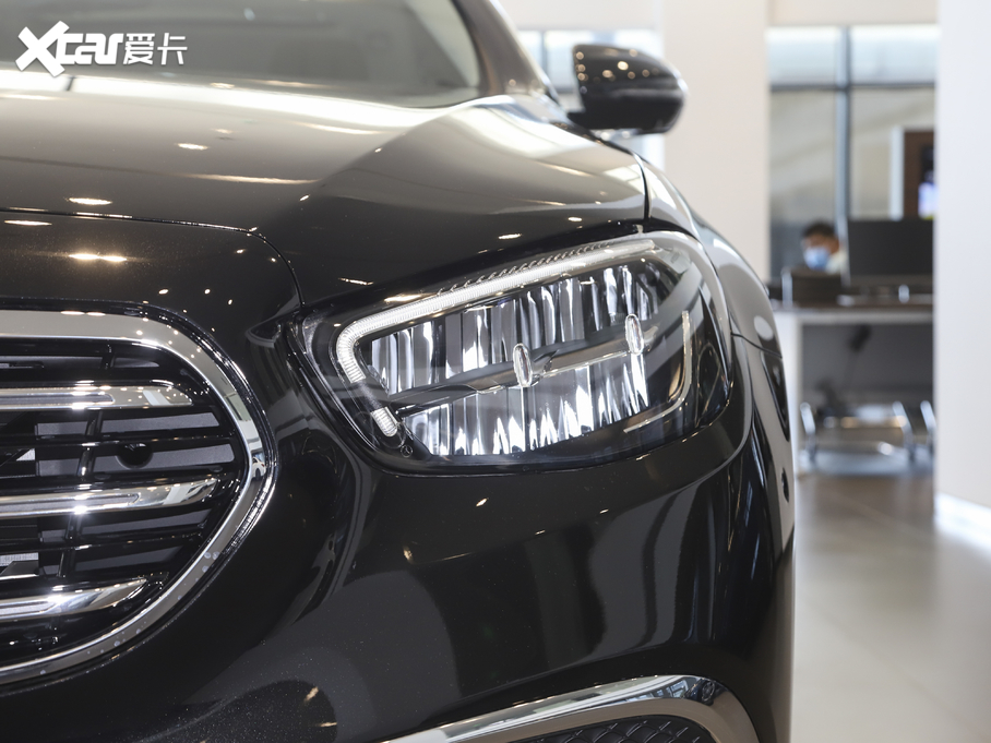 2021��YE�� E 300 L ���F��