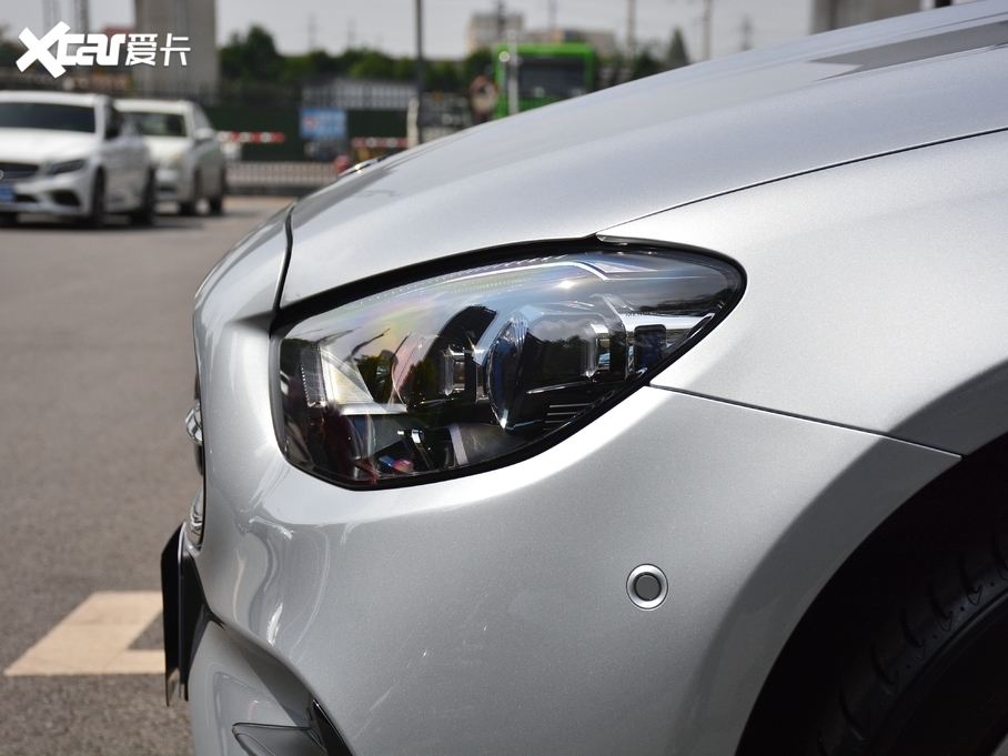 2021YE(j) E 300 L F\(yn)(dng)