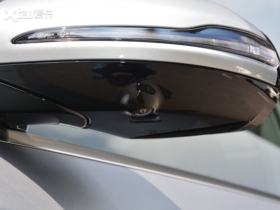 2021YE(j) E 300 L F\(yn)(dng)