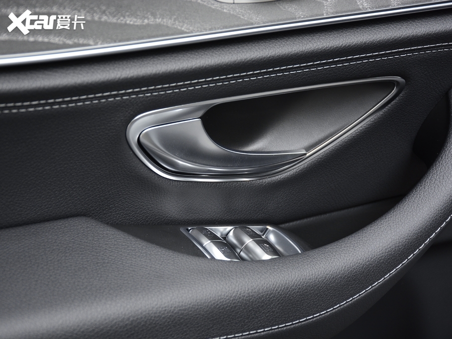 2021YE(j) E 300 L F\(yn)(dng)