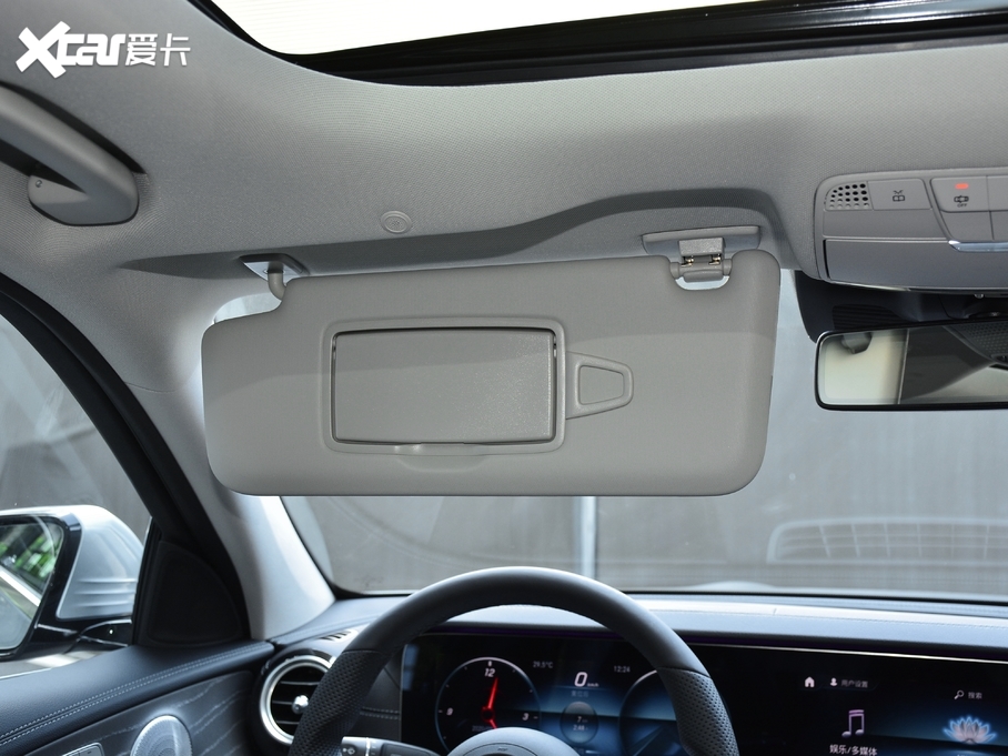 2021YE(j) E 300 L F\(yn)(dng)