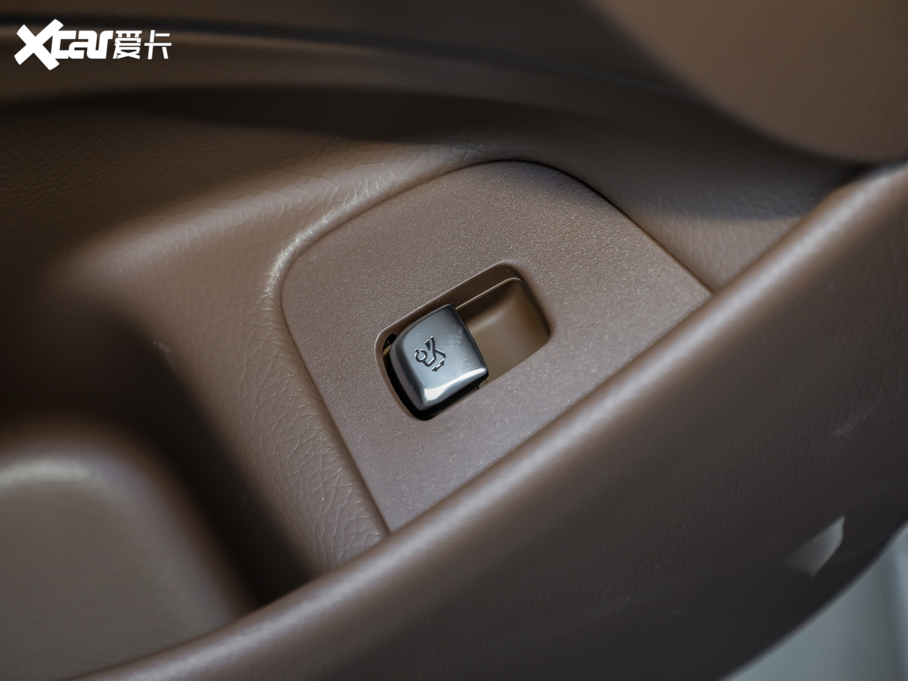 2021YE(j) E 300 L A