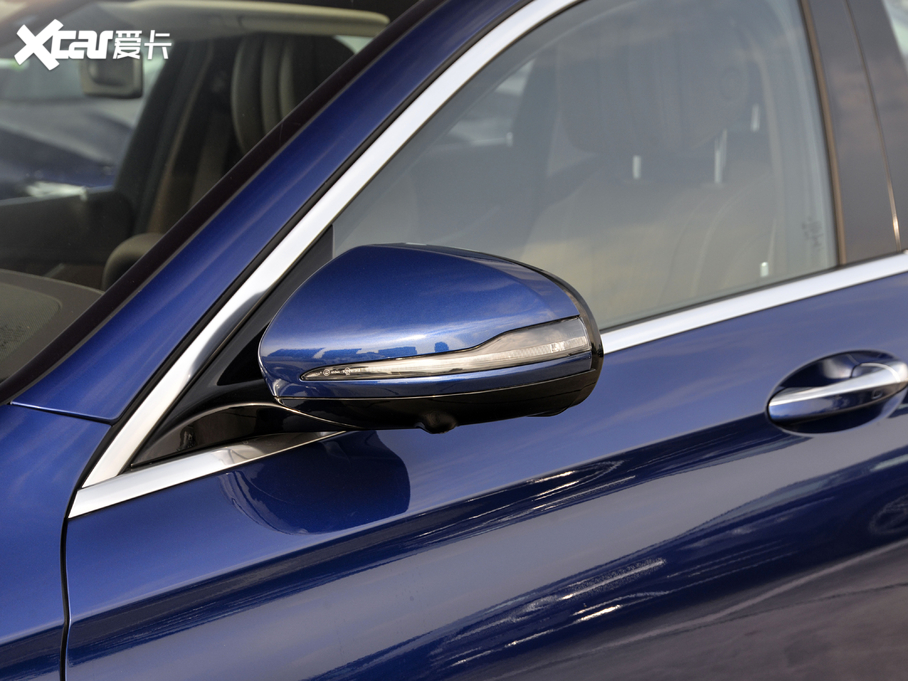 2021YE E 300 L r(sh)