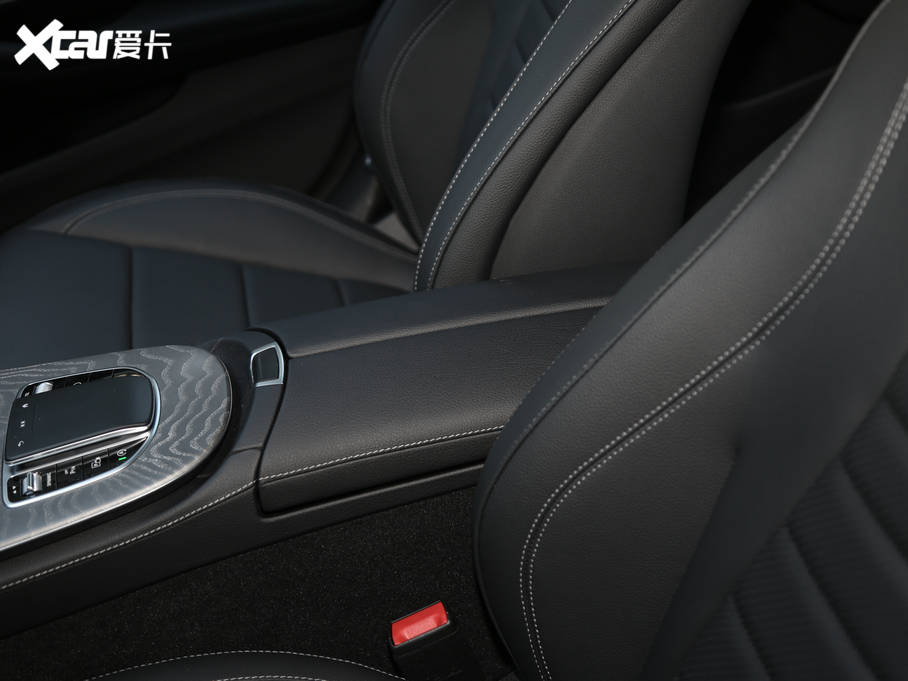 2021YE E 300 L r\