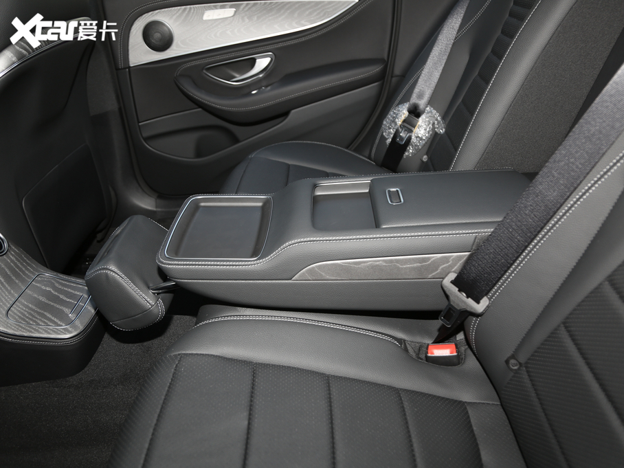 2021YE E 300 L r\