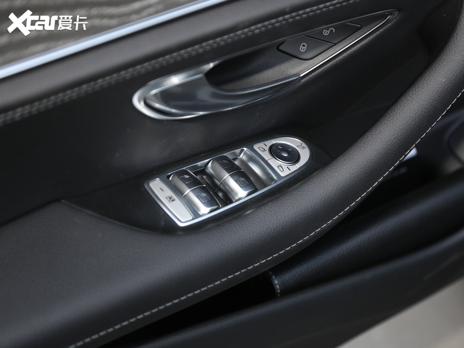 2021YE E 300 L r\