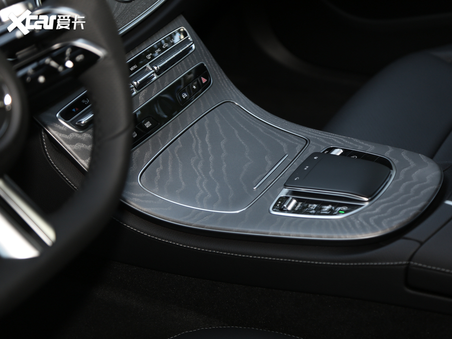 2021YE E 300 L r\