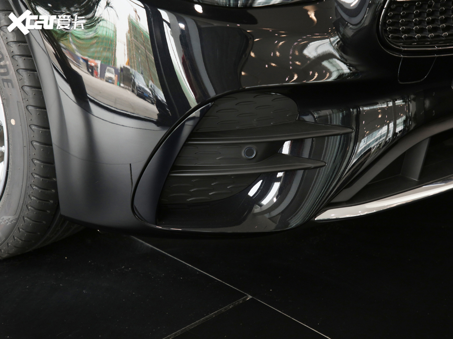 2021YE E 300 L A\