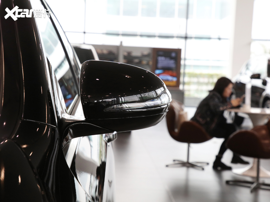 2021YE E 300 L A\