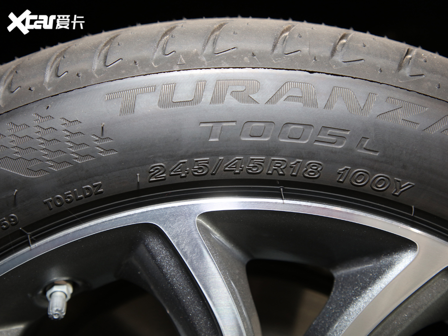 2021YE E 300 L A\