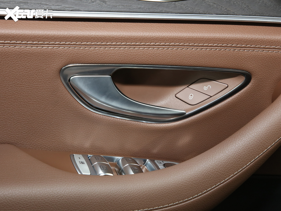 2021YE(j) E 300 L A\(yn)(dng)