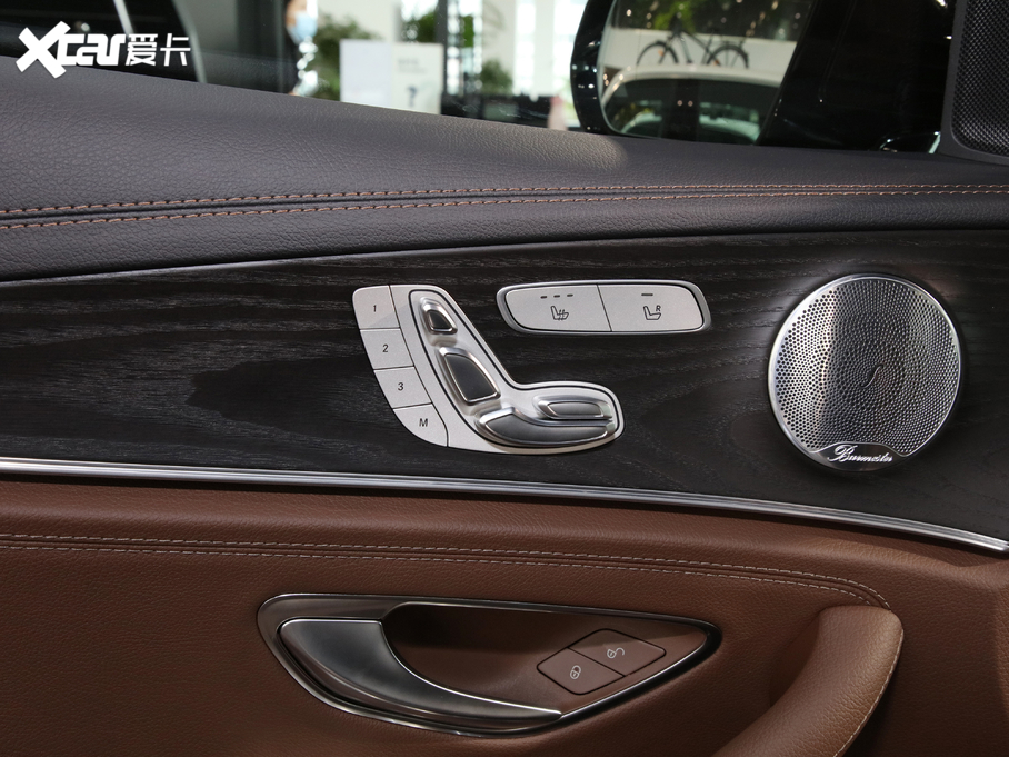 2021YE E 300 L A\