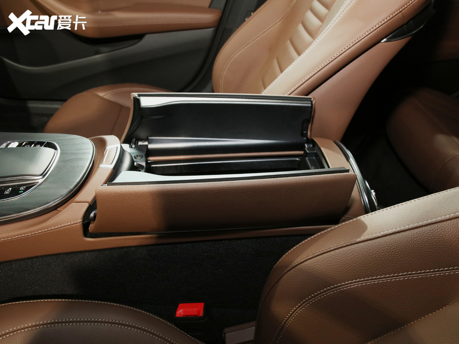 2021YE E 300 L A\