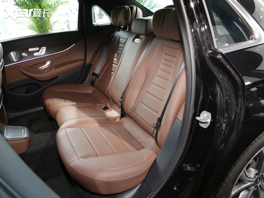 2021YE(j) E 300 L A\(yn)(dng)