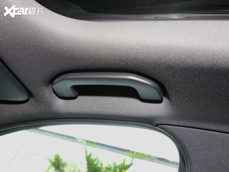 2021YE E 300 L A\