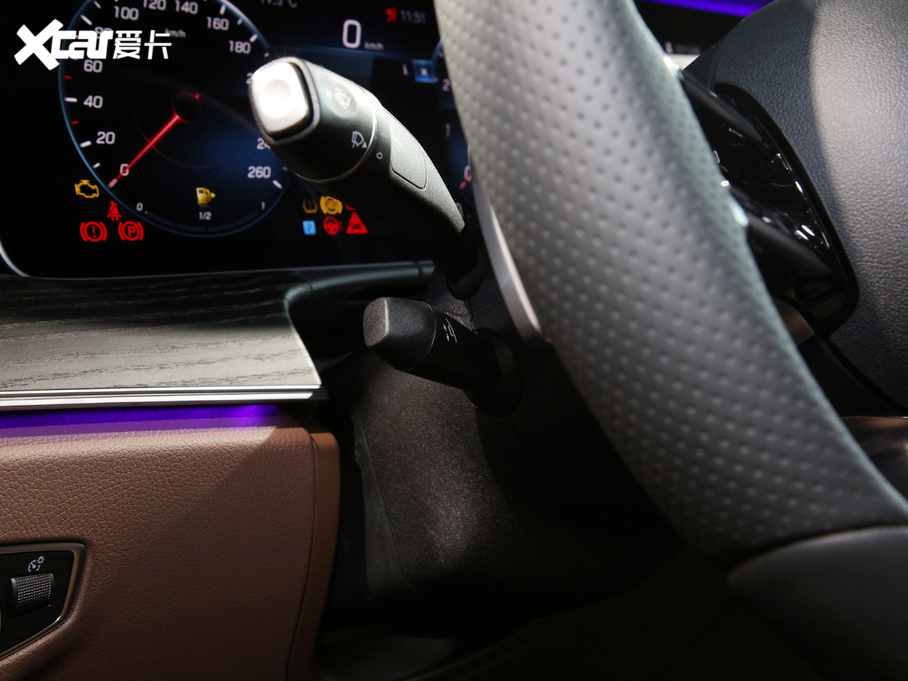 2021YE E 300 L A\