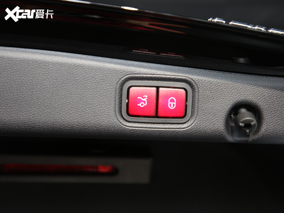 2021YE E 300 L A\