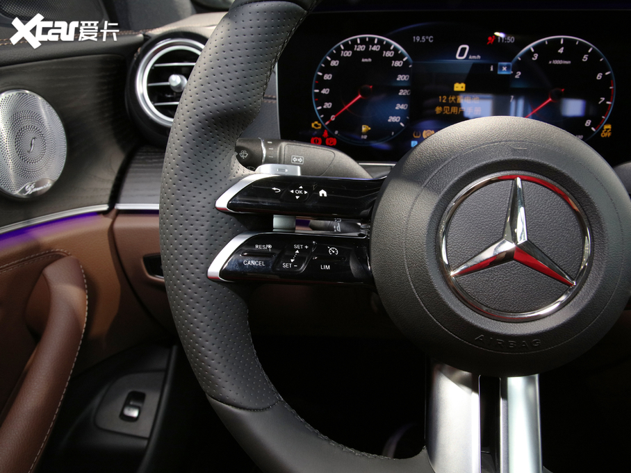 2021YE E 300 L A\