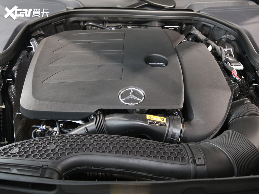 2021YE E 300 L A\