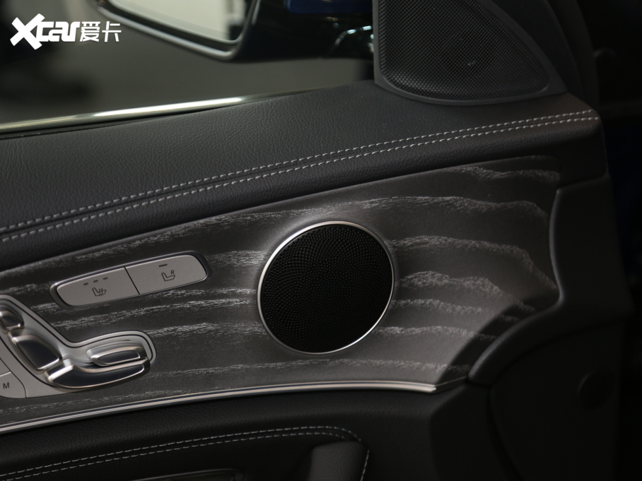 2021YE Ŀ E 300 L r\