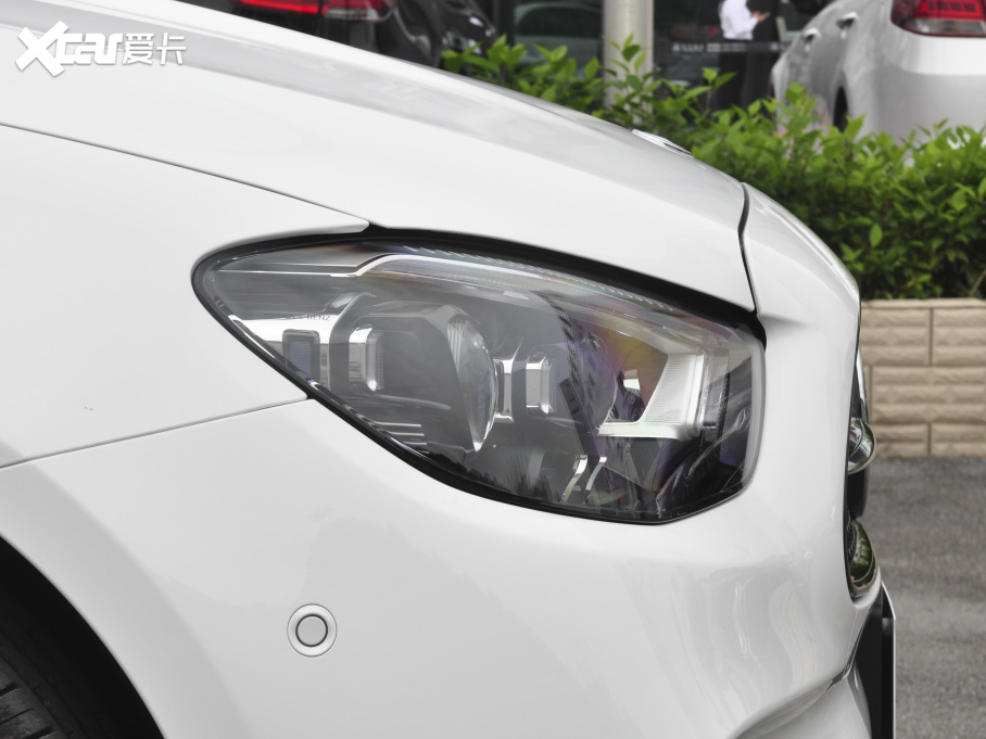 2021YE Ŀ E 300 L F