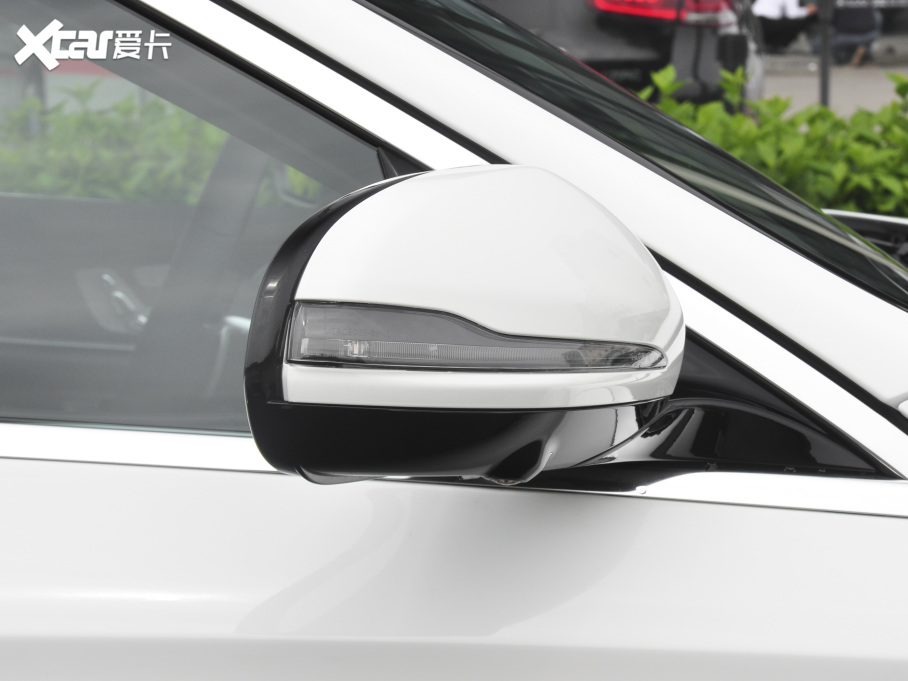 2021YE Ŀ E 300 L F