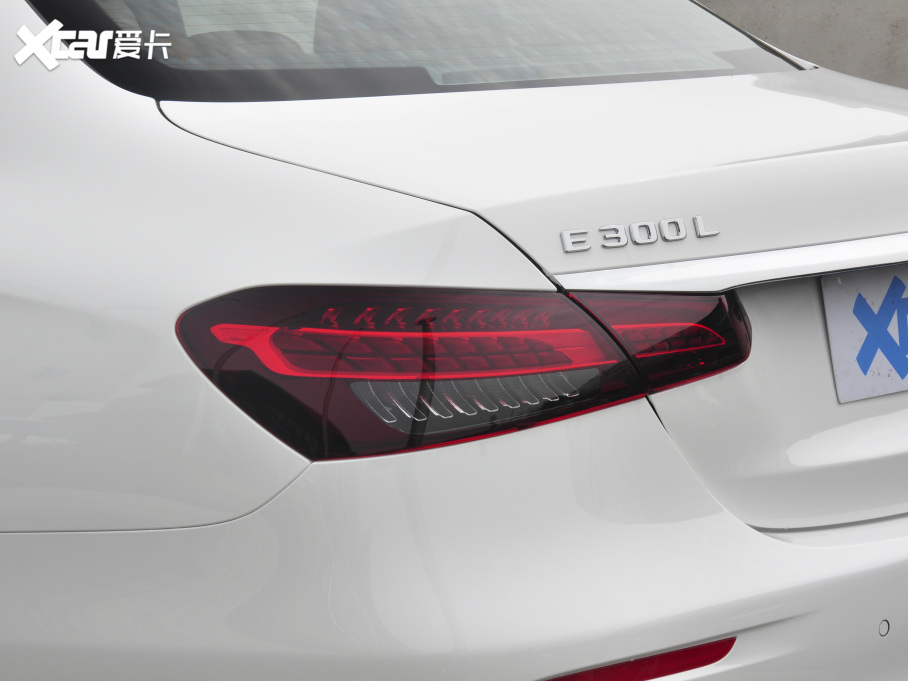 2021YE(j) Ŀ E 300 L F