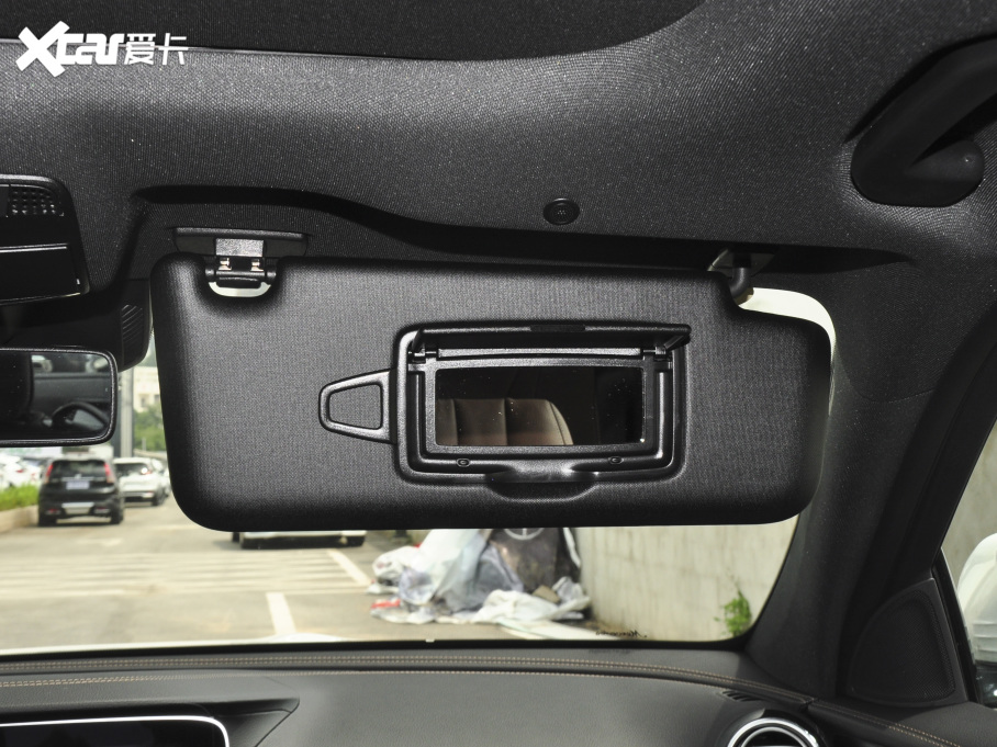 2021YE Ŀ E 300 L F