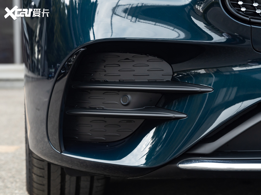 2021YE Ŀ E 260 L \