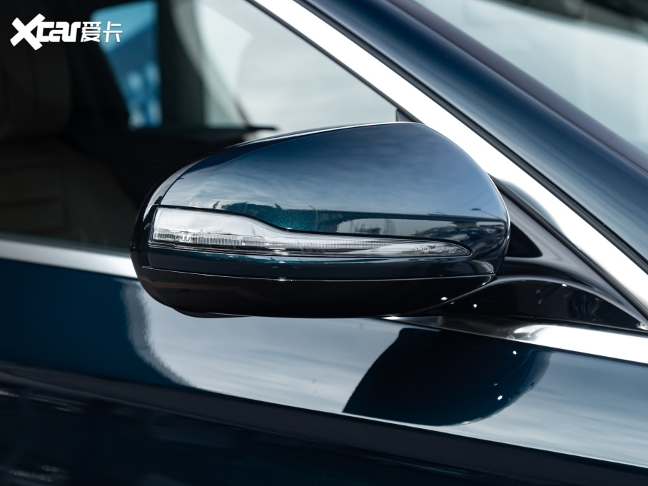 2021YE Ŀ E 260 L \