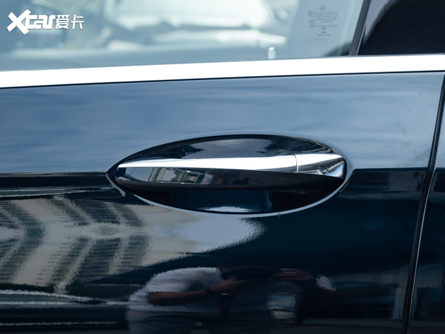 2021YE Ŀ E 260 L \