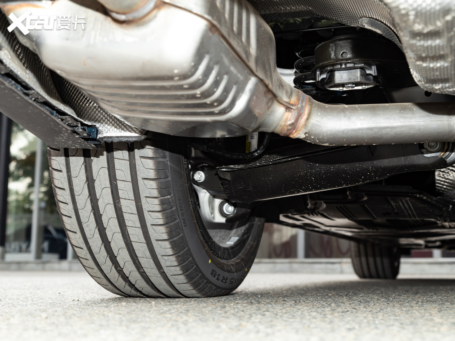 2021YE Ŀ E 260 L \