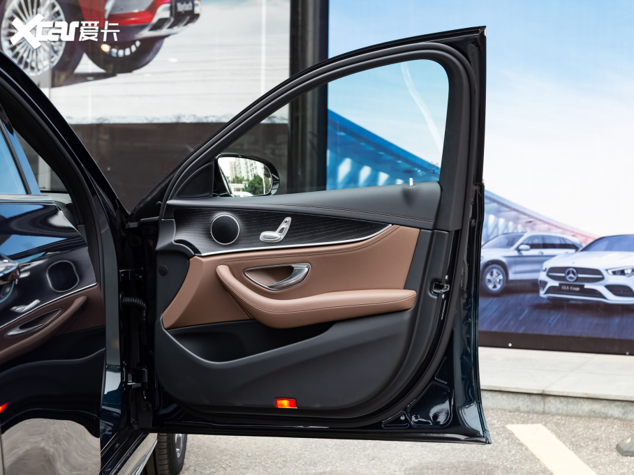 2021YE Ŀ E 260 L \