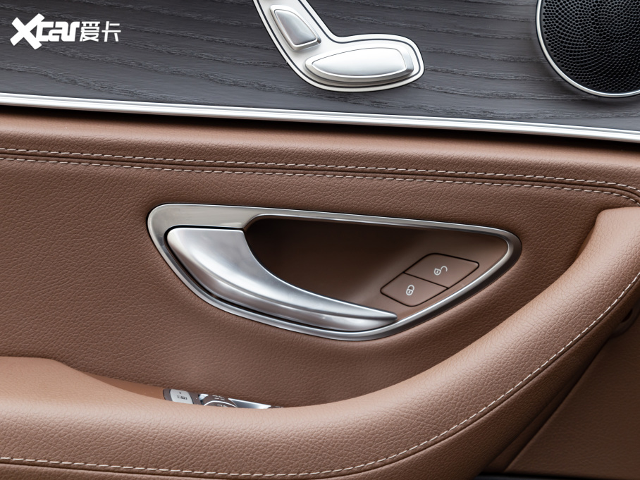 2021YE Ŀ E 260 L \