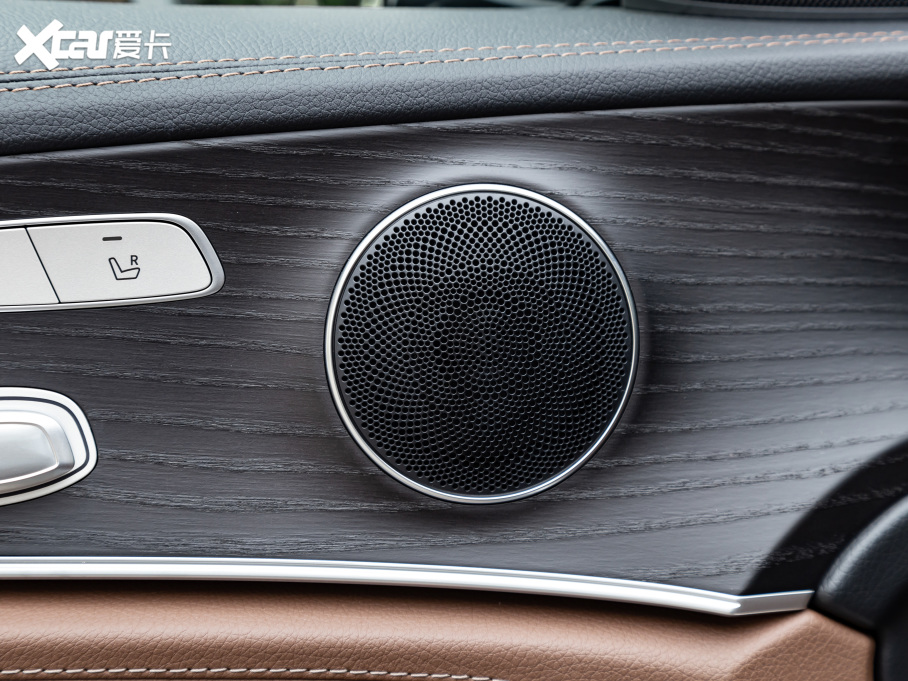 2021YE Ŀ E 260 L \