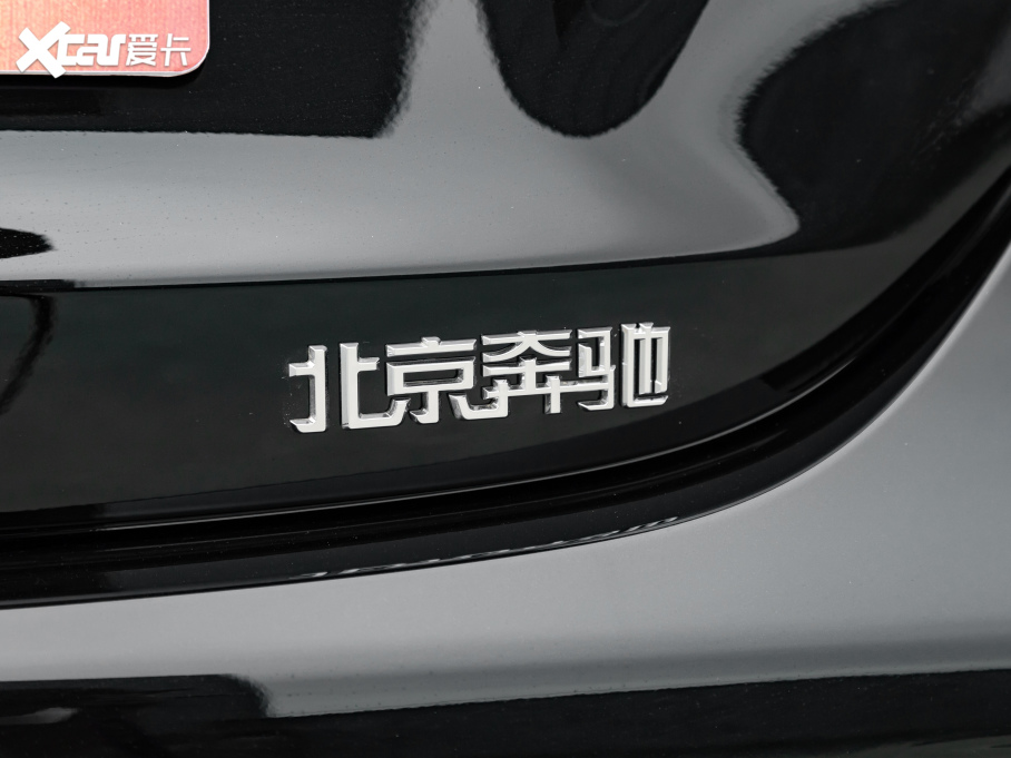 2021YE Ŀ E 300 L r