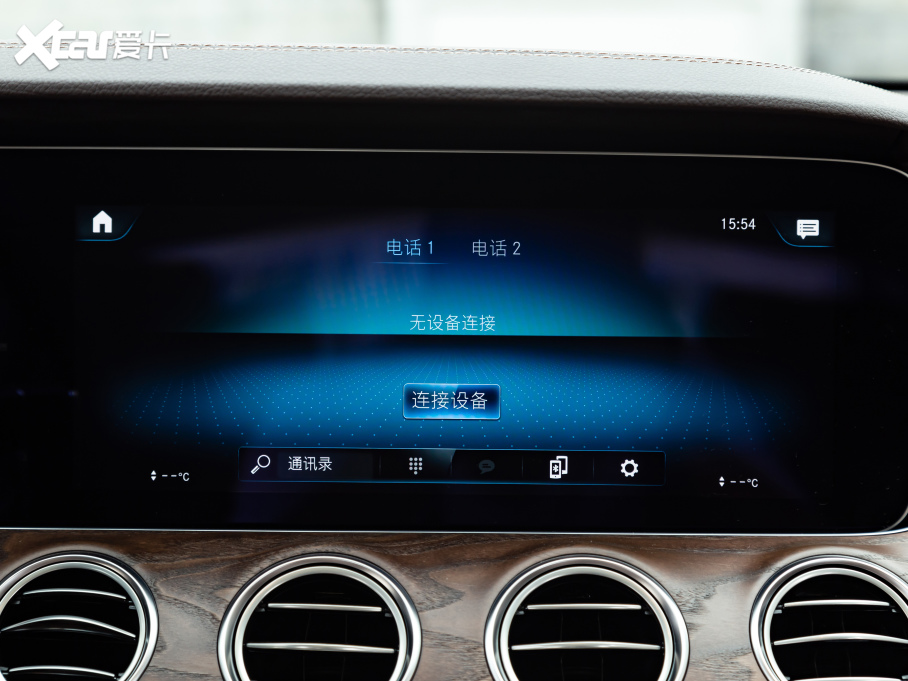 2021YE Ŀ E 300 L r