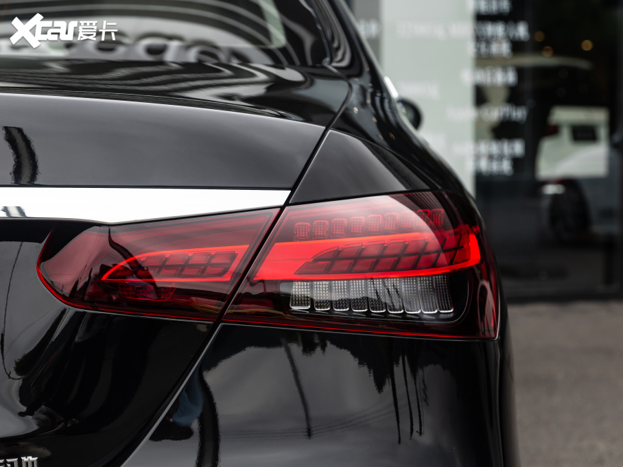 2021YE Ŀ E 260 L