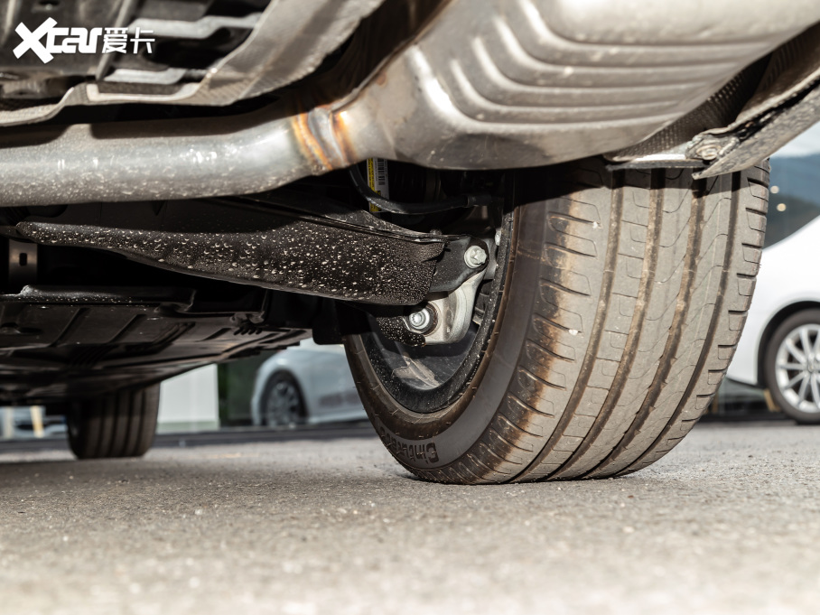 2021YE Ŀ E 260 L