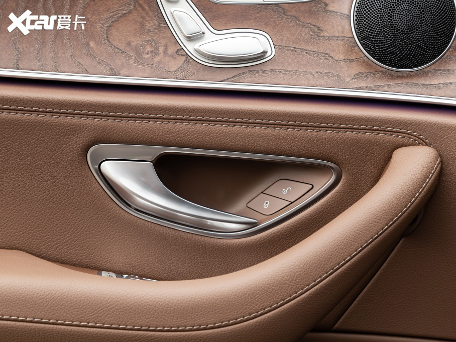 2021YE Ŀ E 260 L