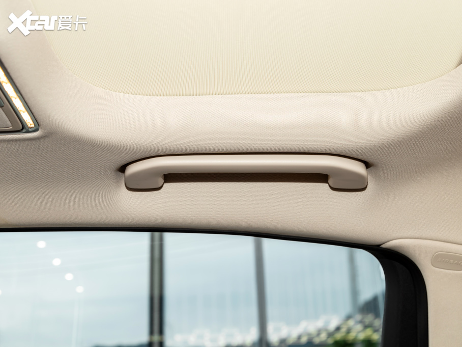 2021YE Ŀ E 260 L