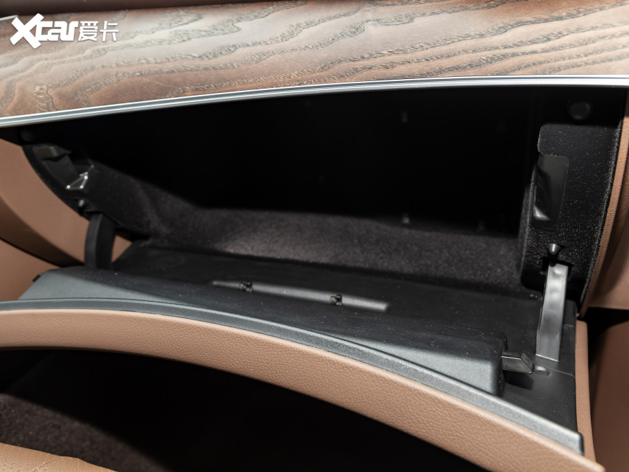 2021YE Ŀ E 260 L