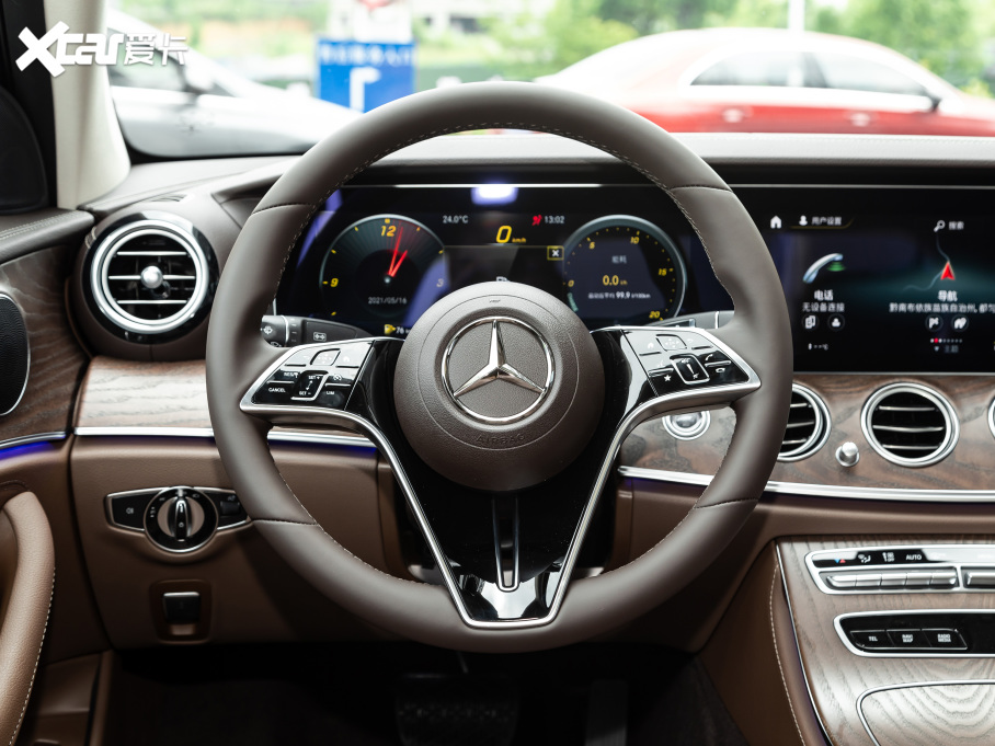 2021YE Ŀ E 260 L