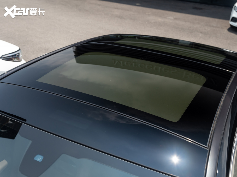 2021YE Ŀ E 300 L A