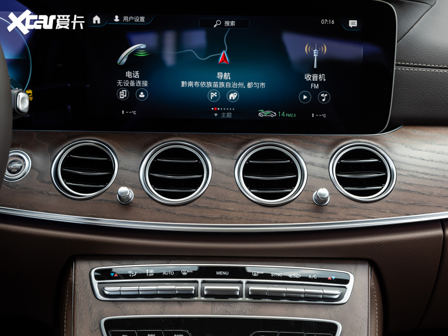 2021YE Ŀ E 300 L A