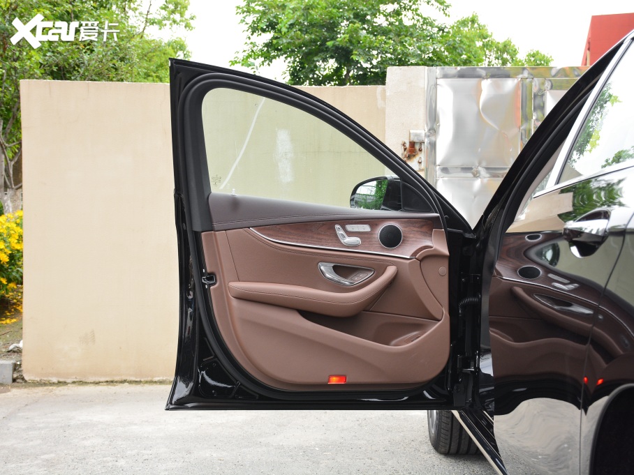 2021YE Ŀ E 260 L 4MATIC