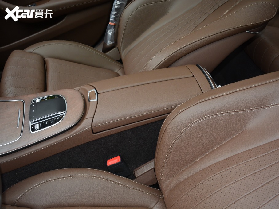 2021YE Ŀ E 260 L 4MATIC